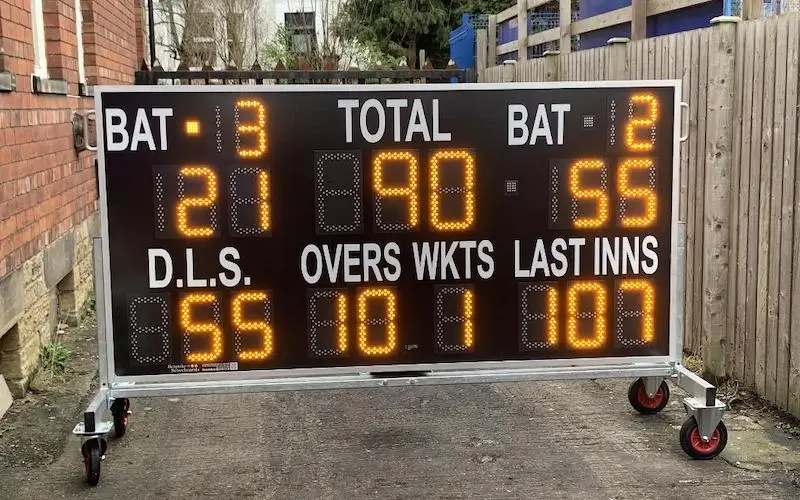 bushey-park-cricket-scoreboard